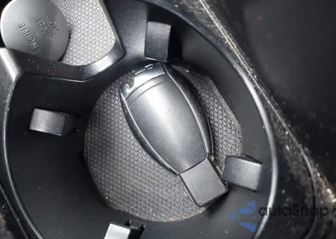 2010 Mercedes-Benz S 550 4Matic z USA, uszkodzony, nr VIN WDDNG8GB3AA322849